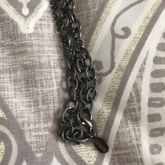 🌺 Bundle of necklace and two pair of earrings - Picture 4 of 11